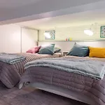 Cheerful Air Conditioned With Mezzanine And Parking - Old Town 크라쿠프