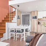 Daire Cheerful Air Conditioned With Mezzanine And Parking - Old Town