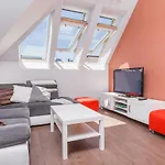 Cheerful Air Conditioned With Mezzanine And Parking - Old Town * Krakow