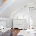 Cheerful Air Conditioned With Mezzanine And Parking - Old Town *