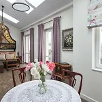 Cheerful Air Conditioned With Mezzanine And Parking - Old Town 크라쿠프
