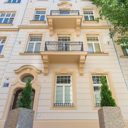 Cheerful Air Conditioned With Mezzanine And Parking - Old Town Kraków