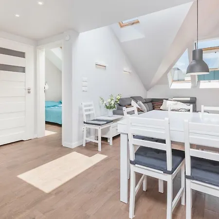 Cheerful Air Conditioned With Mezzanine And Parking - Old Town Cracovie