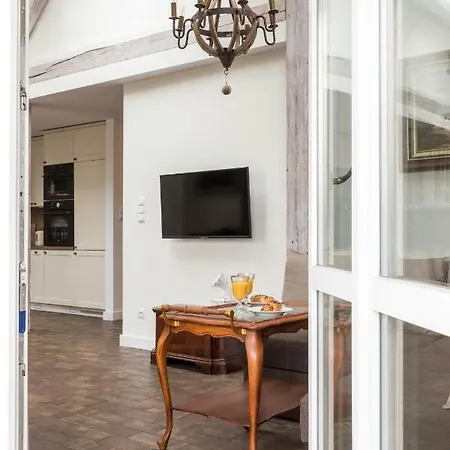 Cheerful Air Conditioned With Mezzanine And Parking - Old Town 크라쿠프