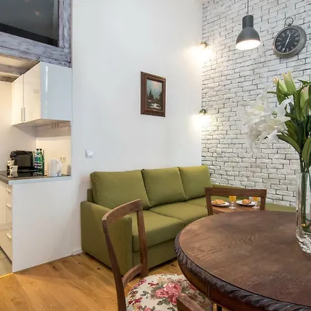 Apartment Cheerful Air Conditioned With Mezzanine And Parking - Old Town
