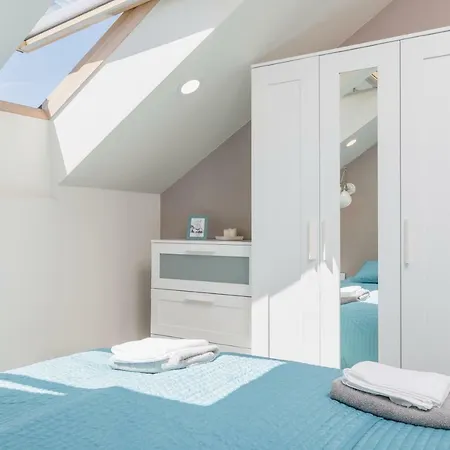 Cheerful Air Conditioned With Mezzanine And Parking - Old Town クラクフ