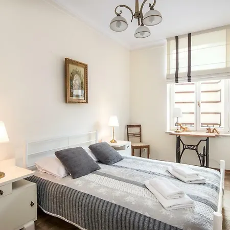 Cheerful Air Conditioned With Mezzanine And Parking - Old Town * クラクフ