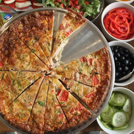 Cheerful Air Conditioned With Mezzanine And Parking - Old Town