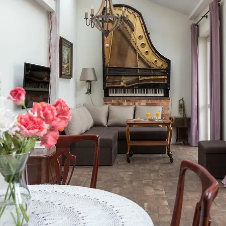 アパート Cheerful Air Conditioned With Mezzanine And Parking - Old Town