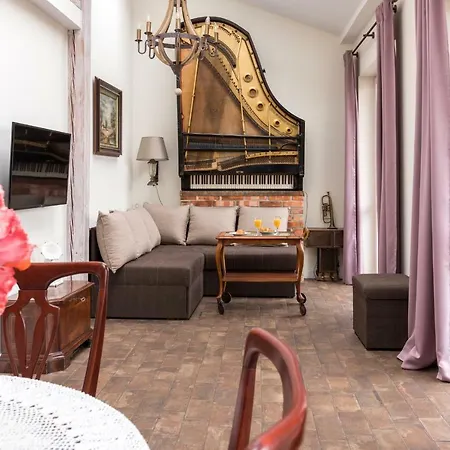 Cheerful Air Conditioned With Mezzanine And Parking - Old Town *