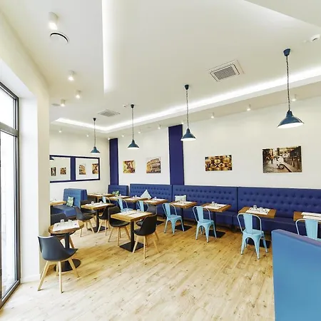 Cheerful Air Conditioned With Mezzanine And Parking - Old Town *